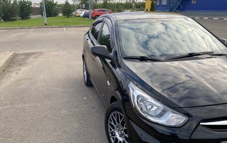 Hyundai Solaris II рестайлинг, 2013 год, 700 000 рублей, 12 фотография