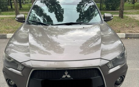 Mitsubishi Outlander III рестайлинг 3, 2011 год, 1 000 000 рублей, 2 фотография