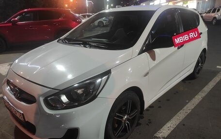 Hyundai Solaris II рестайлинг, 2012 год, 740 000 рублей, 2 фотография