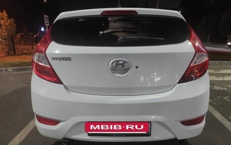 Hyundai Solaris II рестайлинг, 2012 год, 740 000 рублей, 6 фотография