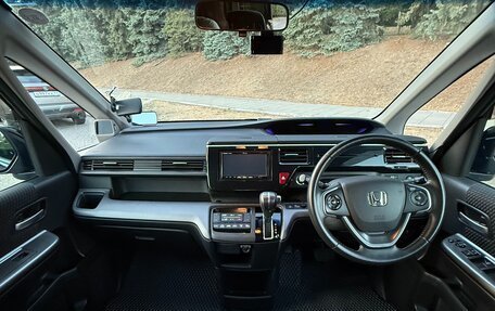 Honda Stepwgn IV, 2015 год, 2 200 000 рублей, 8 фотография