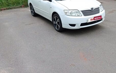 Toyota Corolla, 2004 год, 700 000 рублей, 4 фотография