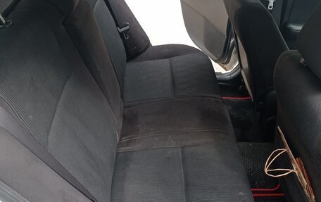 Toyota Corolla, 2004 год, 700 000 рублей, 8 фотография