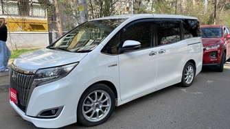 Toyota Esquire I, 2018 год, 2 650 000 рублей, 1 фотография