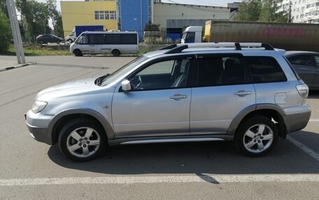 Mitsubishi Outlander III рестайлинг 3, 2005 год, 600 000 рублей, 16 фотография