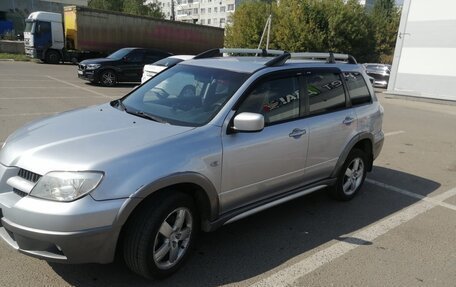 Mitsubishi Outlander III рестайлинг 3, 2005 год, 600 000 рублей, 17 фотография
