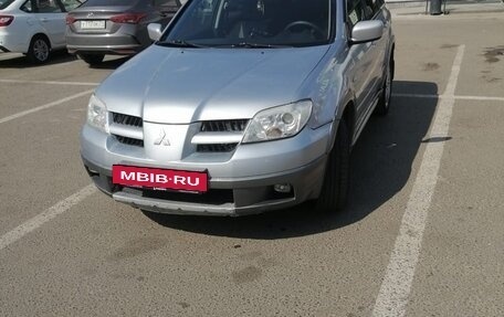 Mitsubishi Outlander III рестайлинг 3, 2005 год, 600 000 рублей, 12 фотография