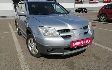 Mitsubishi Outlander III рестайлинг 3, 2005 год, 600 000 рублей, 11 фотография