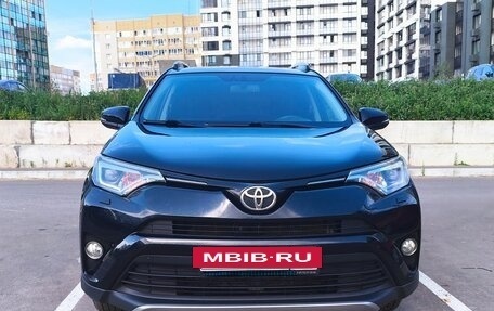 Toyota RAV4, 2018 год, 2 480 000 рублей, 2 фотография