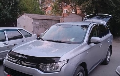 Mitsubishi Outlander III рестайлинг 3, 2013 год, 1 300 000 рублей, 1 фотография