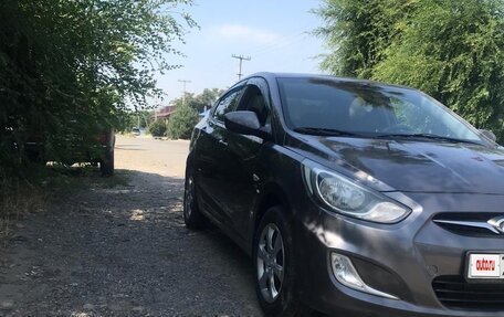 Hyundai Solaris II рестайлинг, 2013 год, 780 000 рублей, 2 фотография