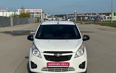 Chevrolet Spark III, 2013 год, 595 000 рублей, 3 фотография
