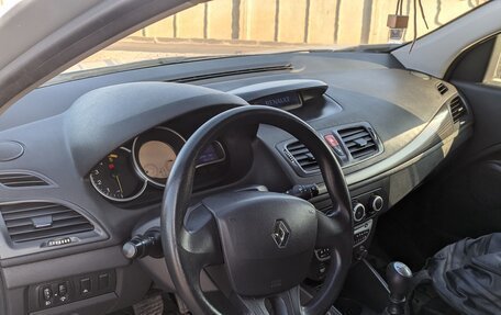 Renault Megane III, 2010 год, 615 000 рублей, 2 фотография