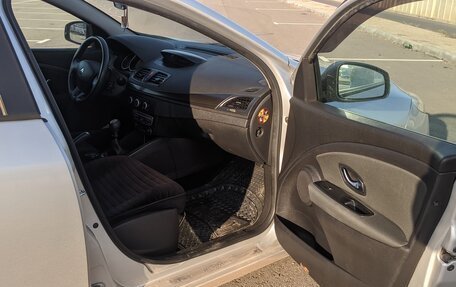 Renault Megane III, 2010 год, 615 000 рублей, 4 фотография