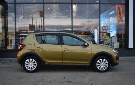 Renault Sandero II рестайлинг, 2016 год, 680 000 рублей, 4 фотография