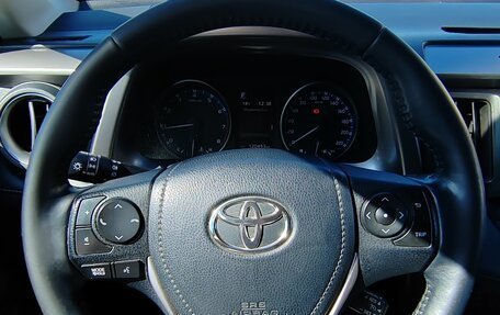 Toyota RAV4, 2018 год, 2 650 000 рублей, 10 фотография