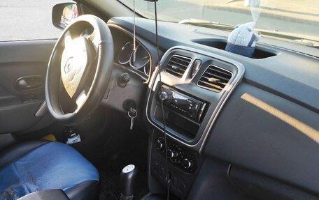 Renault Logan II, 2015 год, 500 000 рублей, 4 фотография