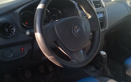 Renault Logan II, 2015 год, 500 000 рублей, 8 фотография