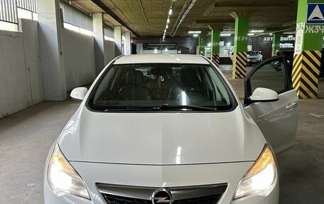 Opel Astra J, 2010 год, 780 000 рублей, 2 фотография