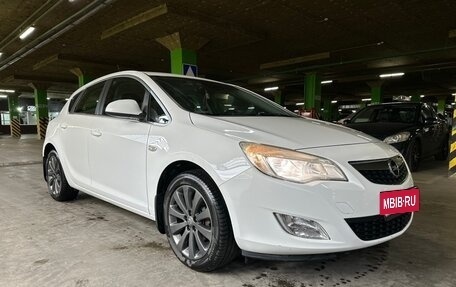 Opel Astra J, 2010 год, 780 000 рублей, 4 фотография