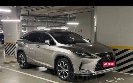 Lexus RX IV рестайлинг, 2021 год, 5 700 000 рублей, 1 фотография