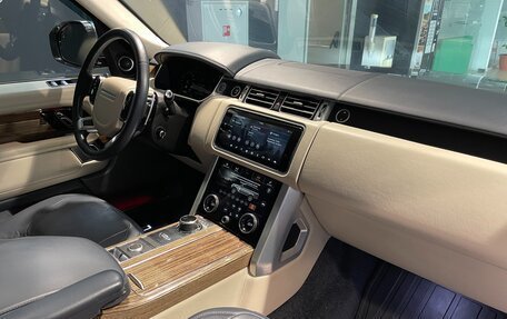 Land Rover Range Rover IV рестайлинг, 2018 год, 7 200 000 рублей, 17 фотография