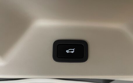 Land Rover Range Rover IV рестайлинг, 2018 год, 7 200 000 рублей, 28 фотография