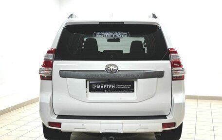 Toyota Land Cruiser Prado 150 рестайлинг 2, 2017 год, 4 125 000 рублей, 5 фотография