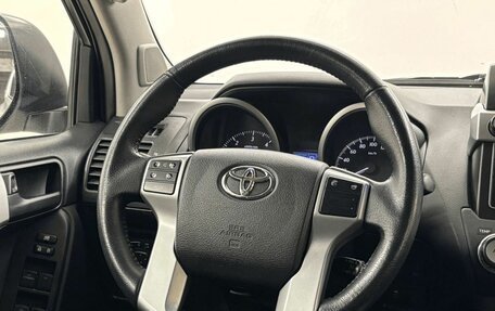 Toyota Land Cruiser Prado 150 рестайлинг 2, 2017 год, 4 125 000 рублей, 18 фотография
