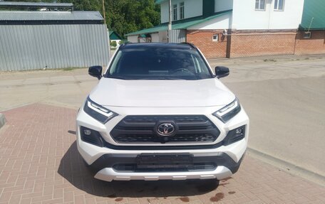 Toyota RAV4, 2024 год, 3 820 000 рублей, 5 фотография