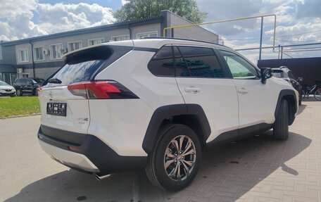 Toyota RAV4, 2024 год, 3 820 000 рублей, 7 фотография