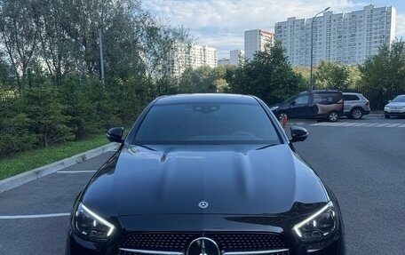 Mercedes-Benz E-Класс, 2020 год, 5 100 000 рублей, 1 фотография