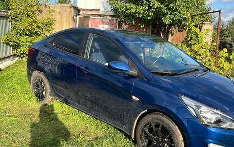 Hyundai Solaris II рестайлинг, 2016 год, 1 100 000 рублей, 1 фотография