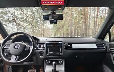 Volkswagen Touareg III, 2011 год, 2 020 000 рублей, 1 фотография