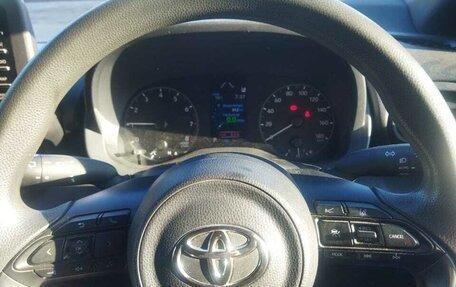 Toyota Yaris, 2020 год, 1 460 000 рублей, 4 фотография