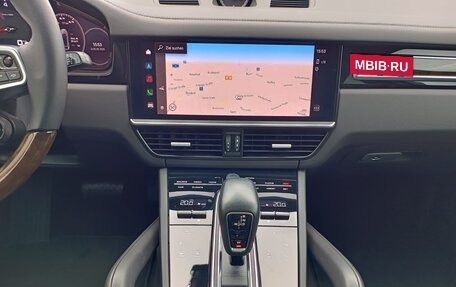Porsche Cayenne III, 2022 год, 9 990 000 рублей, 16 фотография