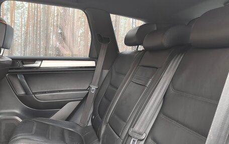 Volkswagen Touareg III, 2011 год, 2 020 000 рублей, 3 фотография