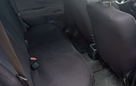 Mitsubishi Space Star I рестайлинг, 2004 год, 250 000 рублей, 3 фотография