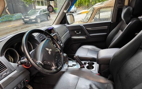 Mitsubishi Pajero IV, 2011 год, 1 290 000 рублей, 2 фотография