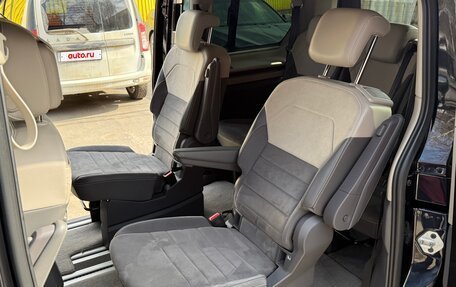 Volkswagen Multivan, 2022 год, 6 500 000 рублей, 11 фотография