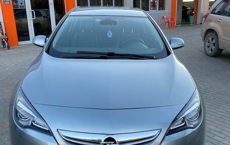 Opel Astra J, 2012 год, 900 000 рублей, 1 фотография