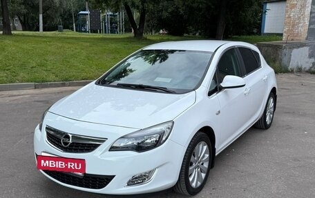 Opel Astra J, 2012 год, 795 000 рублей, 3 фотография
