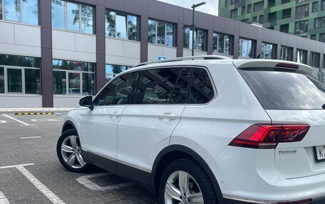 Volkswagen Tiguan II, 2017 год, 3 800 000 рублей, 4 фотография