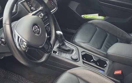Volkswagen Tiguan II, 2017 год, 3 800 000 рублей, 9 фотография