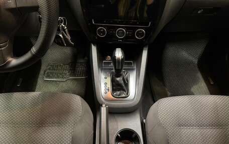 Volkswagen Jetta VI, 2012 год, 1 280 000 рублей, 13 фотография