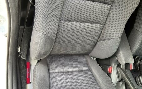 Honda Insight II рестайлинг, 2010 год, 900 000 рублей, 8 фотография