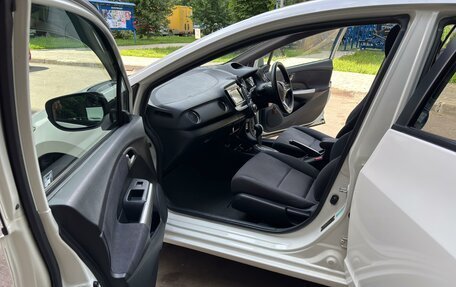 Honda Insight II рестайлинг, 2010 год, 900 000 рублей, 15 фотография