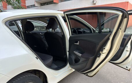 Honda Insight II рестайлинг, 2010 год, 900 000 рублей, 16 фотография