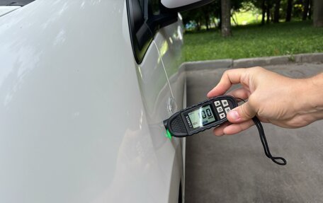 Honda Insight II рестайлинг, 2010 год, 900 000 рублей, 21 фотография