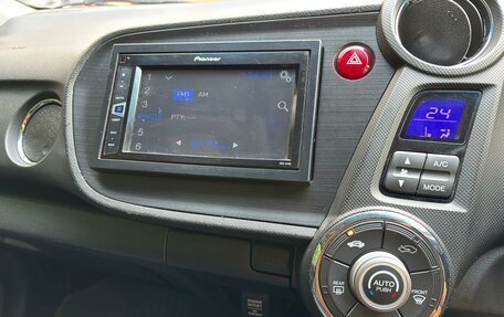 Honda Insight II рестайлинг, 2010 год, 900 000 рублей, 20 фотография